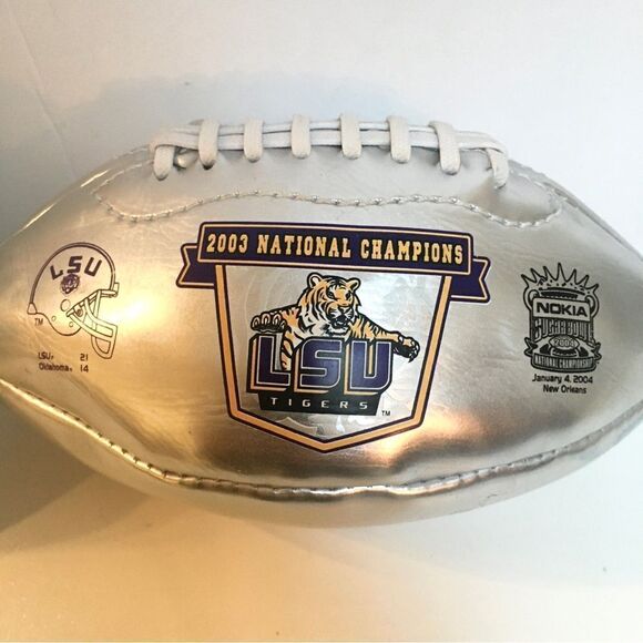 COLLIGATE LSU TIGERS NATIONAL CHAMPIONSHIP COMMEMORATIVE FOOTBALLS 2X - Picture 1 of 5